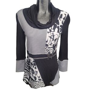 Vin Rouge Y2K Black and White Patterned Slouchy Neck Long Sleeve Top Size S